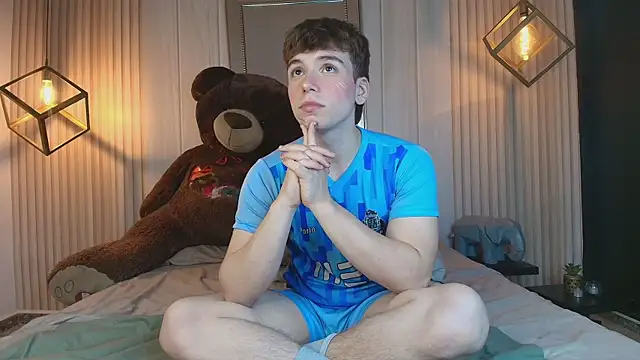 Snapshot of TaylerWhite chatting on 2, 10, 2025 TaylerWhite online show from 2, 10, 2025