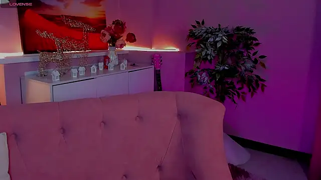 cute luucy online show from 6, 2, 2026