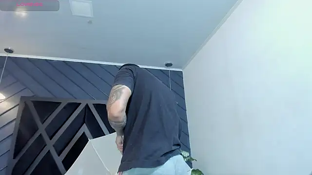 Snapshot of marco_garciia_ chatting on 5, 11, 2025 marco garciia online show from 5, 11, 2025