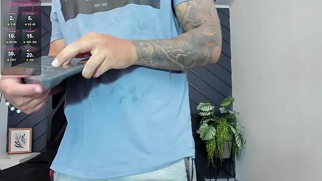 Snapshot of marco_garciia_ chatting on 27, 11, 2025 marco garciia online show from 27, 11, 2025