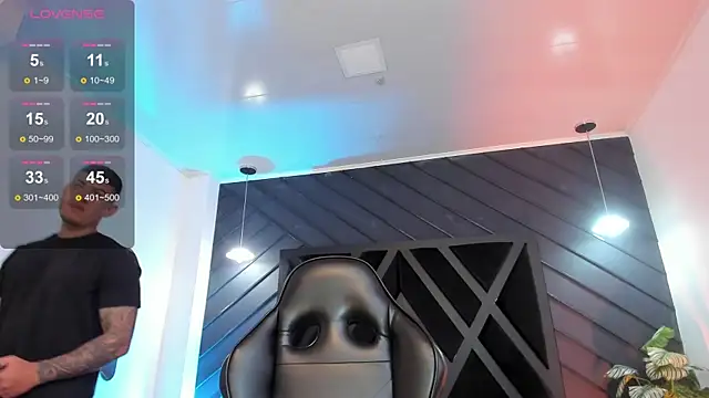 Snapshot of marco_garciia_ chatting on 15, 12, 2025 marco garciia online show from 15, 12, 2025