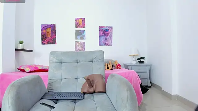 Snapshot of saori_022 chatting on 1, 10, 2025 saori 022 online show from 1, 10, 2025