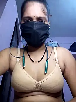 Snapshot of 3USHA chatting on 28, 9, 2025 3USHA online show from 28, 9, 2025