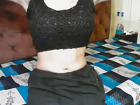 Snapshot of elize__ chatting on 1, 11, 2025 elize online show from 1, 11, 2025