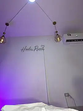Snapshot of hade_rosse chatting on 19, 7, 2026 hade rosse online show from 19, 7, 2026