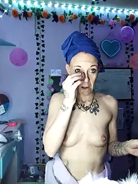 Purple2StayThnxx online show from 20, 10, 2025