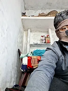 RAYI Queen 3 online show from 5, 1, 2026