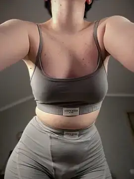 Snapshot of RinaShy chatting on 8, 10, 2025 RinaShy online show from 8, 10, 2025