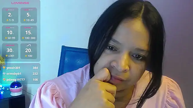 Snapshot of Sara_cute92 chatting on 17, 10, 2025 Sara cute92 online show from 17, 10, 2025