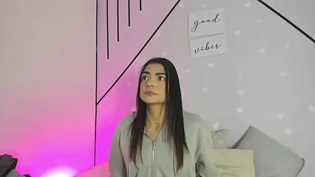 MiahCornell  online show from 23, 3, 2026