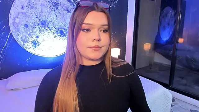 Maxxxine1 online show from 9, 10, 2025