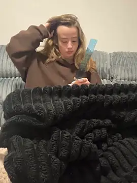 SeccySerena online show from 24, 10, 2025