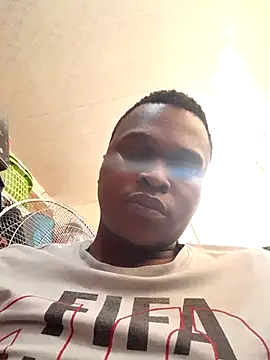 Snapshot of Moet_Chandon chatting on 25, 9, 2025 Moet Chandon online show from 25, 9, 2025