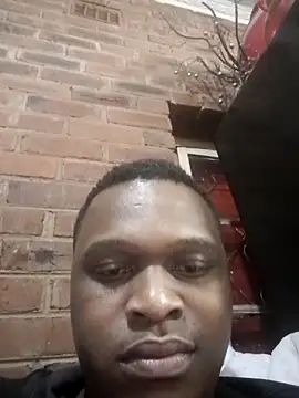 Snapshot of Moet_Chandon chatting on 9, 11, 2025 Moet Chandon online show from 9, 11, 2025