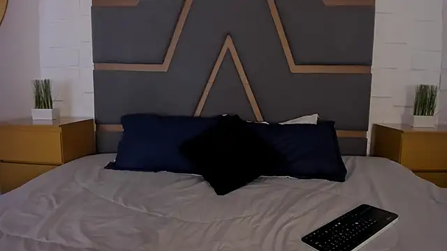 Snapshot of MeganHoffmaan chatting on 17, 11, 2025 MeganHoffmaan online show from 17, 11, 2025