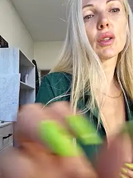 Monna online show from 12, 9, 2025