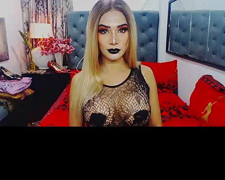 Snapshot of Mistress4fun chatting on 4, 7, 2026 Mistress4fun online show from 4, 7, 2026