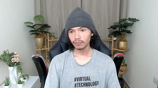 Xoxo Smiles online show from 22, 12, 2025