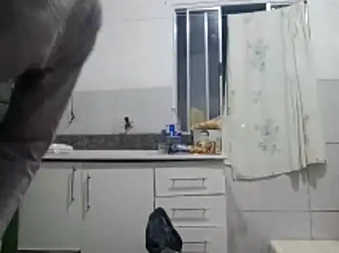 Snapshot of BrenoAvelar chatting on 3, 5, 2026 BrenoAvelar online show from 3, 5, 2026