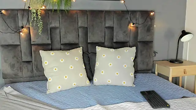 RiriiBrunette   online show from 22, 9, 2025