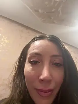 HellaryTourent online show from 11, 2, 2026