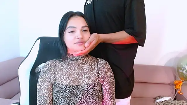 Snapshot of gaby_saikoz chatting on 9, 11, 2025 gaby saikoz online show from 9, 11, 2025