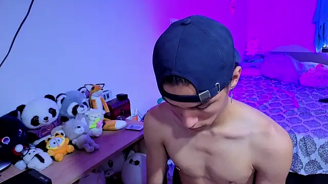 LuClawthorne  online show from 25, 9, 2025