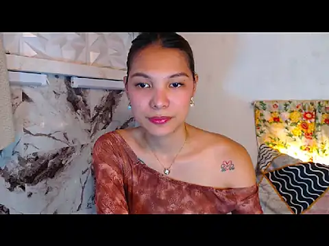 Snapshot of Mhinna chatting on 12, 4, 2026 Mhinna online show from 12, 4, 2026