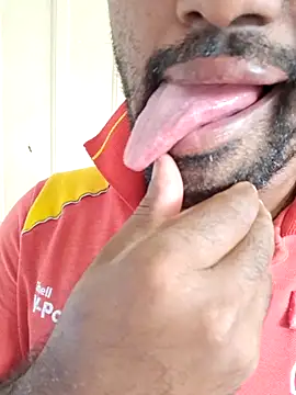 Snapshot of Negodabenga chatting on 28, 10, 2025 Negodabenga online show from 28, 10, 2025