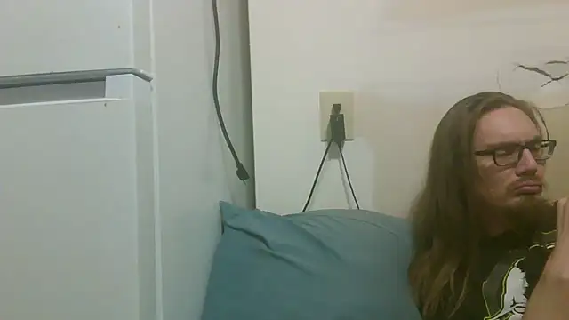 Snapshot of dandonn chatting on 9, 4, 2026 dandonn online show from 9, 4, 2026