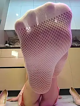 ThalinaFlame online show from 5, 1, 2026