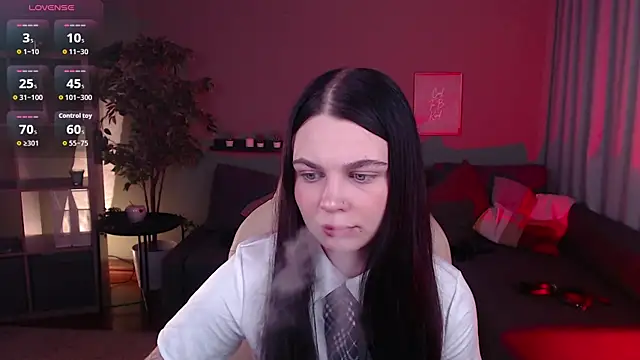 Michela Fruet online show from 10, 9, 2025