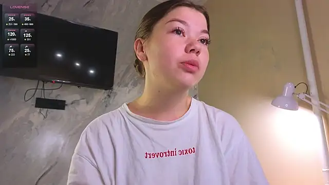 Snapshot of miss_bubbles_ chatting on 6, 10, 2025 miss bubbles online show from 6, 10, 2025