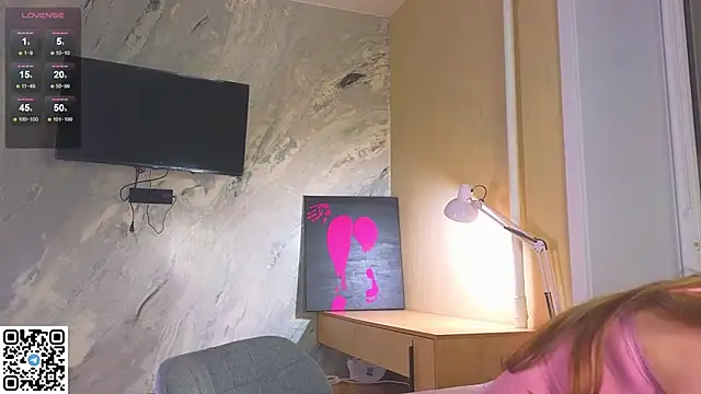 Snapshot of miss_bubbles_ chatting on 13, 11, 2025 miss bubbles online show from 13, 11, 2025