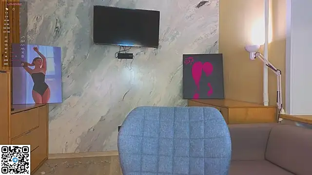 Snapshot of miss_bubbles_ chatting on 14, 12, 2025 miss bubbles online show from 14, 12, 2025