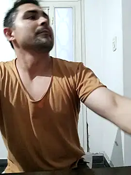 Bradd 32 online show from 5, 10, 2025