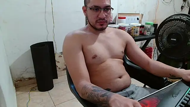 Snapshot of Leonino231 chatting on 1, 10, 2025 Leonino231 online show from 1, 10, 2025
