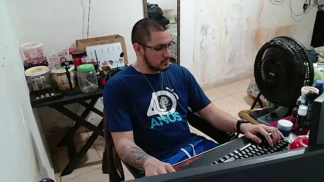 Snapshot of Leonino231 chatting on 7, 10, 2025 Leonino231 online show from 7, 10, 2025