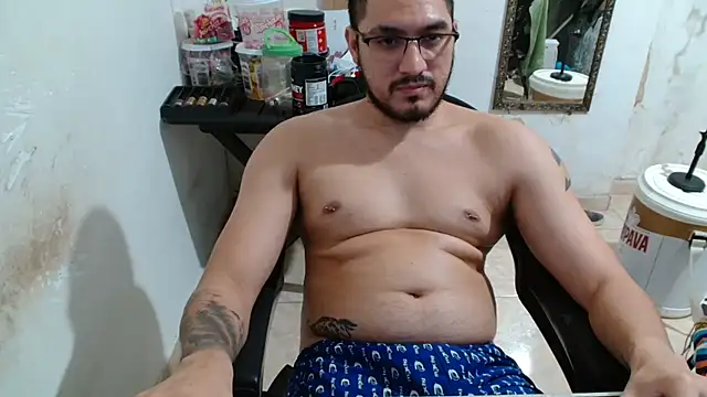 Snapshot of Leonino231 chatting on 11, 10, 2025 Leonino231 online show from 11, 10, 2025