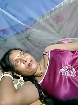 Snapshot of Savita992 chatting on 15, 7, 2026 Savita992 online show from 15, 7, 2026