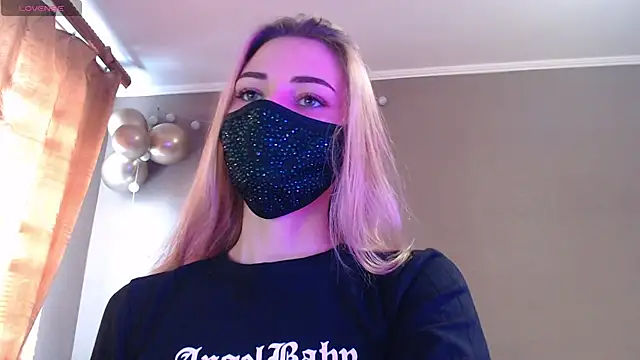 Iris lave online show from 17, 11, 2025