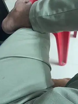 Snapshot of hackyourpussy@xh chatting on 24, 10, 2025 hackyourpussyxh online show from 24, 10, 2025