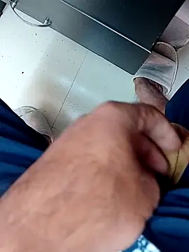 hackyourpussyxh online show from 15, 1, 2026