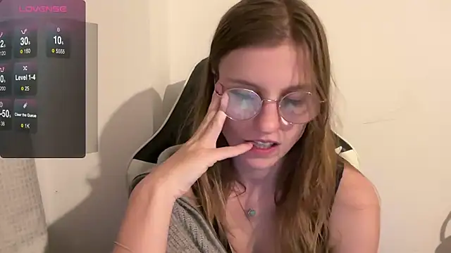 BustyKellyXXX online show from 14, 12, 2025