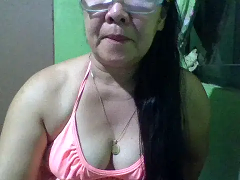Snapshot of mommasexy29 chatting on 18, 1, 2026 mommasexy29 online show from 18, 1, 2026