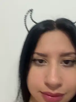 Snapshot of lucy_grey25 chatting on 30, 10, 2025 lucy grey25 online show from 30, 10, 2025