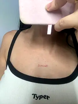 Snapshot of lucy_grey25 chatting on 9, 11, 2025 lucy grey25 online show from 9, 11, 2025