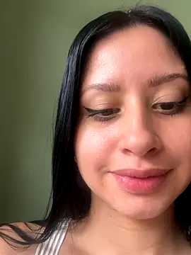 Snapshot of lucy_grey25 chatting on 13, 11, 2025 lucy grey25 online show from 13, 11, 2025