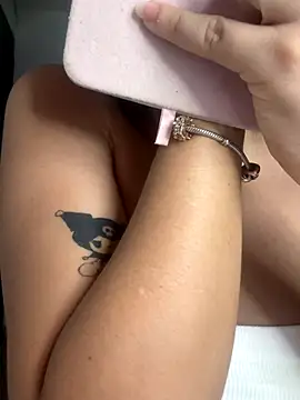 Snapshot of lucy_grey25 chatting on 15, 12, 2025 lucy grey25 online show from 15, 12, 2025