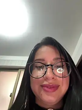 lucy grey25 online show from 14, 4, 2026